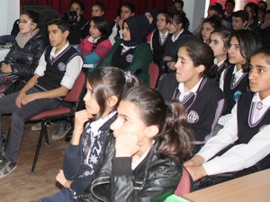 Hakkari’de öğrencilere beslenme ve hijyen eğitimi verildi