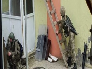 Çukurca Çığlı'da 3 kişi gözaltına alındı!