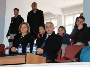 Vali Toprak engelliler maçını izledi