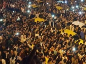Polise saldırdılar: Ölü ve yaralılar var