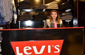 Levi’s kışlık ürünlerde kampanya başlattı