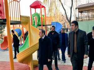 Valilik parkındaki eski çocuk parkı yenilendi