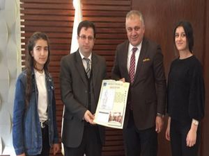 Müdür Durgun’a ‘Özel 2018 Takvimi’