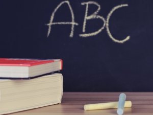 Dünyada 750 milyon kişi okuma yazma bilmiyor