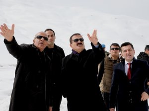 Vali Akbıyık, 2500 rakımda incelemelerde bulundu