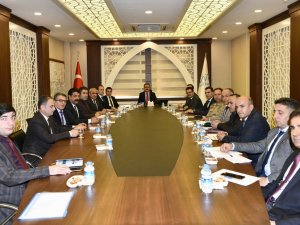 Hakkari'de karla mücadele toplantısı yapıldı