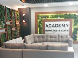 Academy Bowling ve Cafe çalışacak bayan eleman arıyor