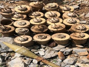 53 adet mayın ve roket ele geçirildi