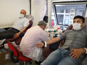Kızılay Hakkari’de kan bağışı başlattı