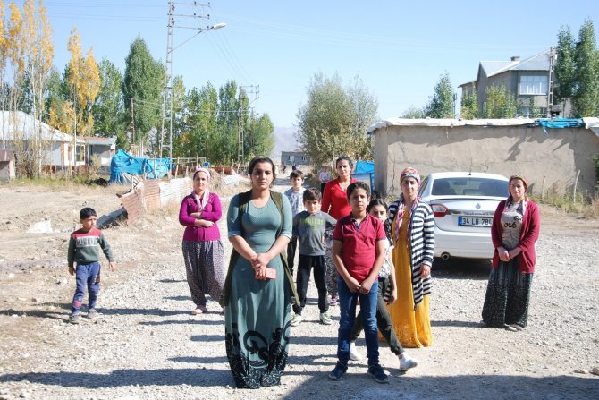 Yüksekova'lı aileler İnternet istiyor