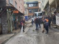 Belediye ekipleri kirliliğe geçit vermiyor