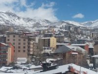 Hakkari'de 36 yerleşim yolu ulaşıma kapandı