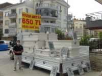 Mezarcılar vatandaşın ayağına geldi