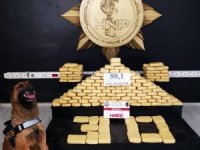 Elma kasalarında 8 kilo eroin ele geçirildi