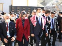 Babacan Hakkarili esnafları ziyaret etti