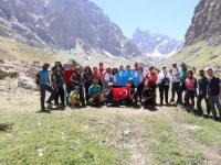 Hakkari dağlarında arazi çalışması yapıldı