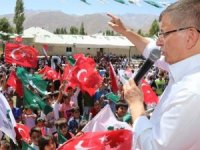 Didem Arslan'a bir tepki'de Davutoğlu’ ndan geldi