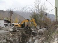 Belediye'den köprü hizmeti
