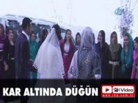 Hakkari'de kar altında düğün