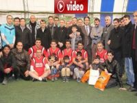 Turnuvanın final maçı, kupa töreni