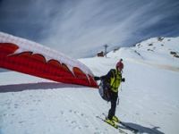 Hakkari'de kayak yamaç paraşütü