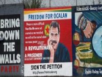 Belfast’taki barış duvarında Öcalan!