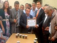 Hazinedar engellileri unutmadı