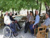 Hakkari'deki engelliler piknikte buluştu