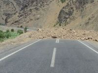 Hakkari-Çukurca karayolunda çatışma