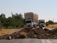 PKK, Diyarbakır-Bingöl karayolunu trafiğe kapattı