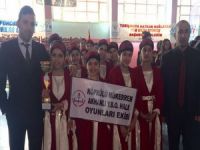 Hakkarili öğrenciler Kahramanmaraş'a hareket etti
