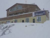 Hakkari’de okullar arası kayak yarışması düzenlendi