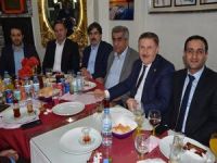 Eski il başkanları yemekte bir araya geldi