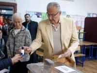 Baykal oyunu kullandı!