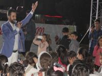 Ünlü sanatçı Çakmak Hakkari’de konser verdi
