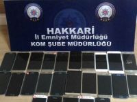 Hakkari'de 25 adet kaçak cep telefonu yakalandı!