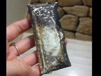 Doktorun cebindeki telefon patladı
