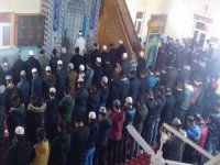 Hakkari'de yüzlerce genç sabah Namazında buluştu