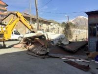 Hakkari’de kaçak barakalar kaldırılıyor