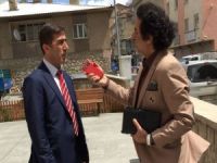 RENGİ AK SOYADI BUDAK!