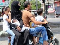 2 kişilik elektrikli bisiklette 6 kişi
