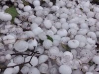 Bilye büyüklüğünde dolu yağdı