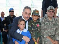 Vali Toprak Irak Sınırındaki Köyleri Ziyaret Etti