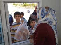 Halk ekmek satışına büyük ilgi