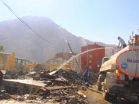 Pagan Caddesi barakalardan temizlendi