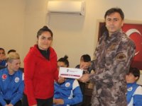 Özel harekattan kadın takımına destek