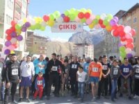 Hakkari Belediyesi “Halk Koşusu” düzenledi