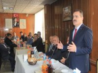 Vali Akbıyık okul müdürleri'nin yemeğine katıldı
