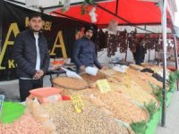 Hakkari'de yöresel ürün fuarı açıldı