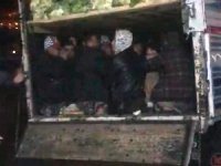 Kamyonette 38 kaçak göçmen yakalandı